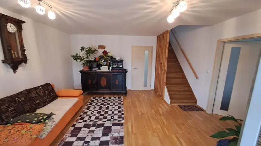 Prodej bytu 5+kk, Tišice, Hasičská, 120 m2