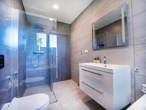 Prodej rodinného domu, Květnice, Krokusová, 243 m2