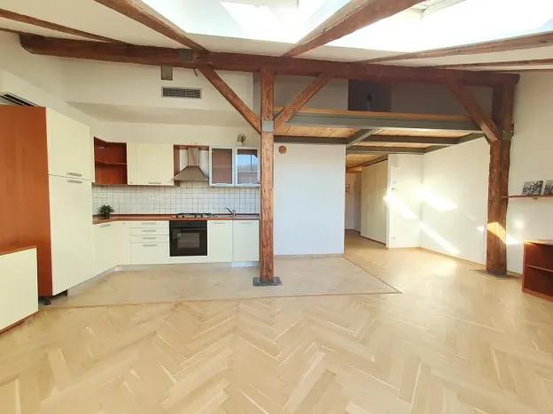 Prodej bytu 2+kk, Praha - Smíchov, Plzeňská, 83 m2