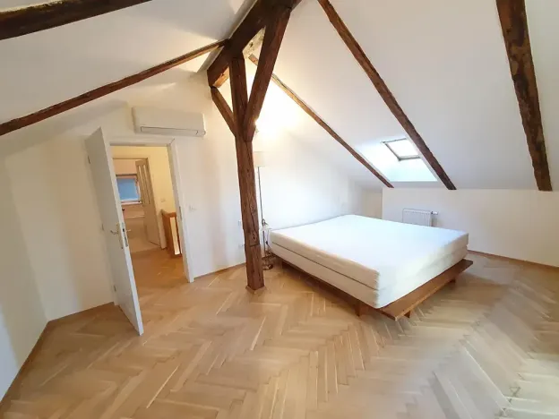 Prodej bytu 2+kk, Praha - Smíchov, Plzeňská, 83 m2