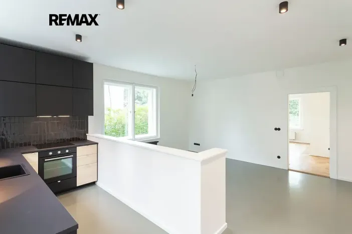Pronájem bytu 2+kk, Praha - Střešovice, Střešovická, 65 m2