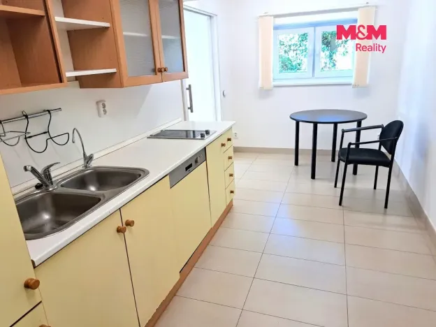 Pronájem bytu 2+1, Praha - Strašnice, Na Třebešíně, 88 m2