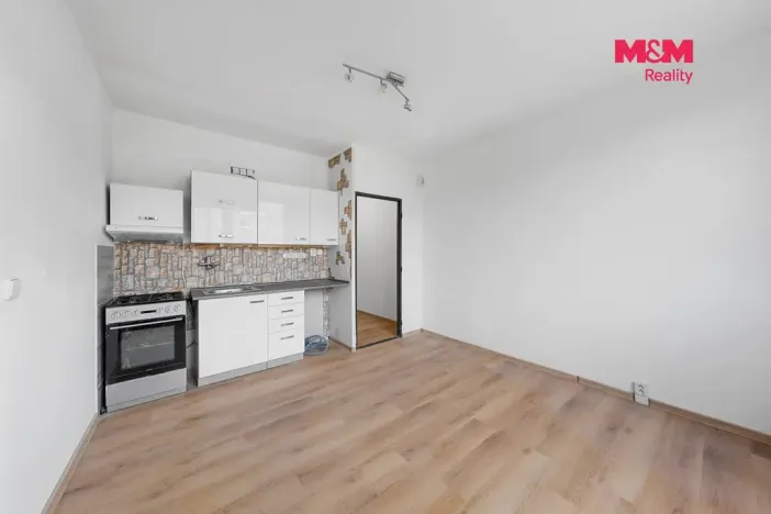 Pronájem bytu 1+1, Ústí nad Labem - Severní Terasa, Šípková, 33 m2