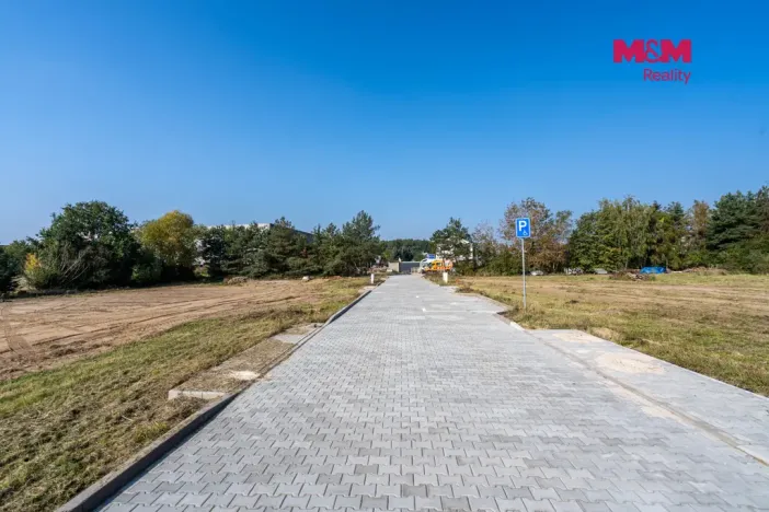 Prodej pozemku pro bydlení, Dobřenice, 813 m2