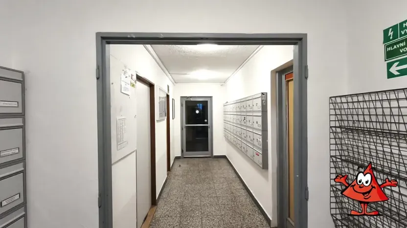 Pronájem bytu 2+kk, Praha - Petrovice, Kurčatovova, 45 m2