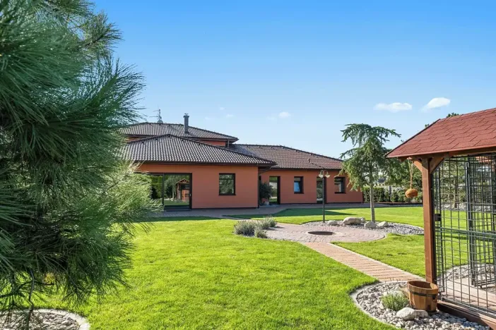 Prodej rodinného domu, Velké Přítočno, Sluneční, 350 m2