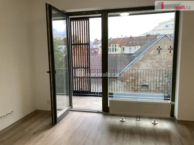 Pronájem bytu 2+kk, Plzeň, Na Roháči, 64 m2