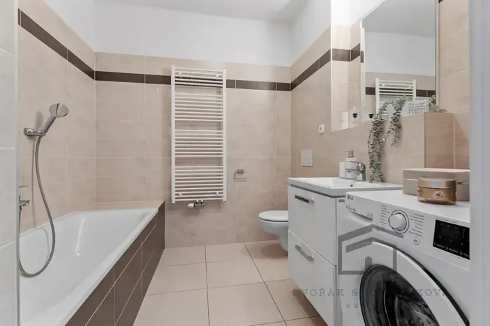 Prodej bytu 1+kk, Praha - Černý Most, Cukrova, 30 m2