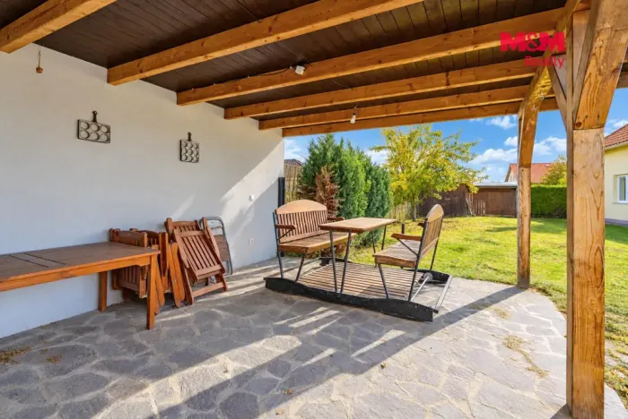 Prodej rodinného domu, Dynín, 330 m2