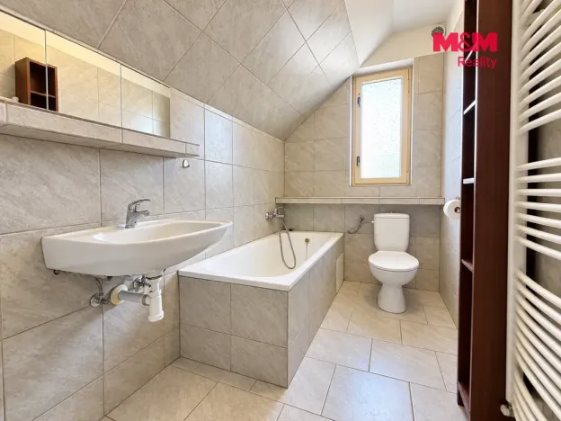 Pronájem bytu 2+1, Makotřasy, 67 m2