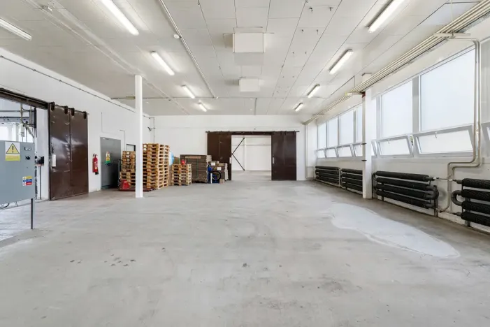 Prodej výrobních prostor, Brno - Slatina, Hviezdoslavova, 1514 m2