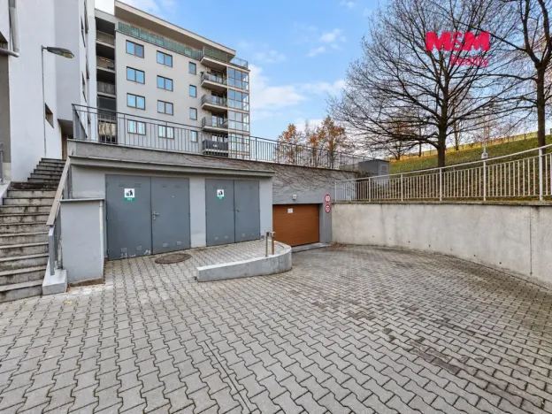 Prodej garážového stání, Praha, Velká skála, 11 m2