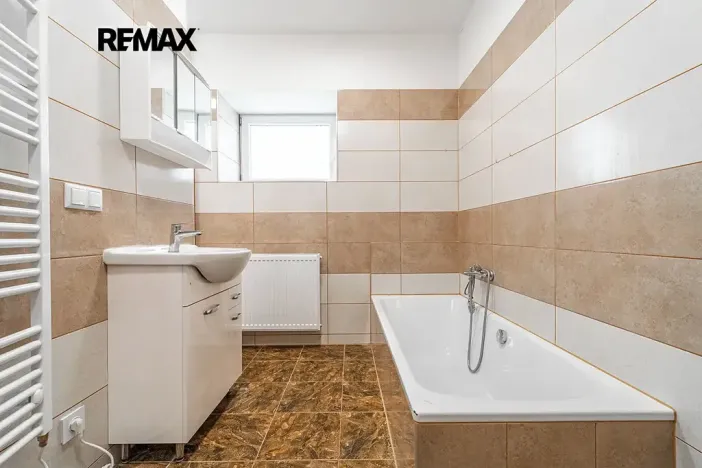 Pronájem rodinného domu, Horní Lukavice, 173 m2