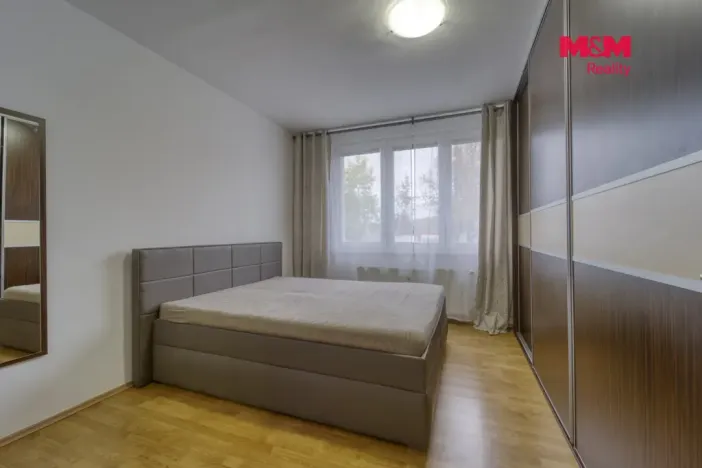 Prodej bytu 3+1, Klatovy - Klatovy III, Pod Hůrkou, 63 m2