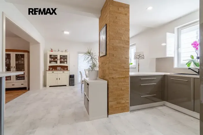 Prodej rodinného domu, Plzeň, V Kamení, 214 m2