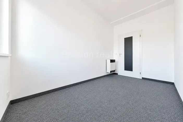 Pronájem bytu 2+kk, Praha - Nusle, Zdaru, 38 m2