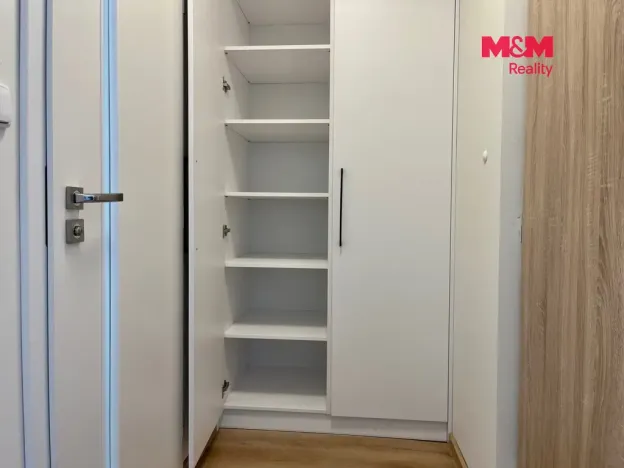 Pronájem bytu 1+1, Most, Rozmarýnová, 33 m2