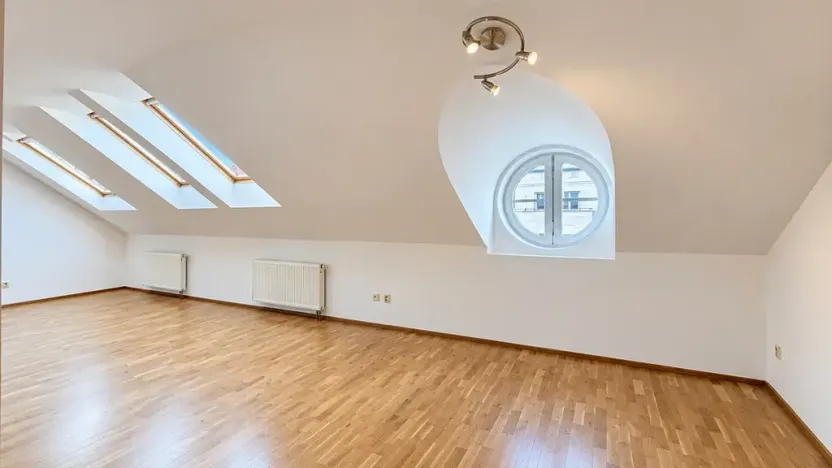 Prodej bytu 4+1, Praha - Vinohrady, Francouzská, 140 m2