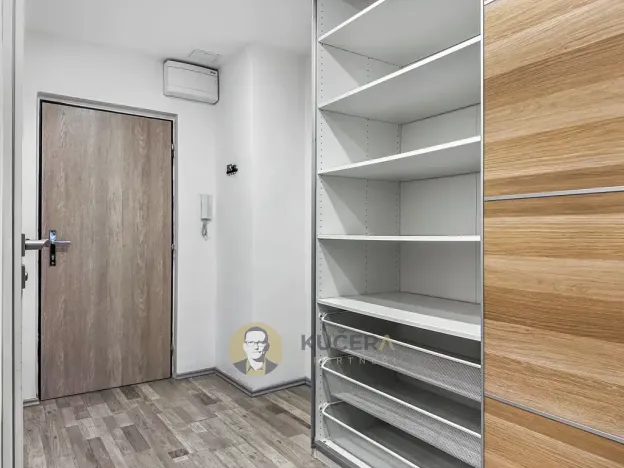 Pronájem bytu 2+kk, Neratovice, 28. října, 47 m2