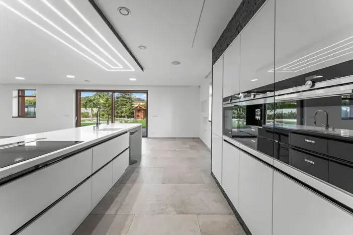 Pronájem kanceláře, Velké Přítočno, 350 m2