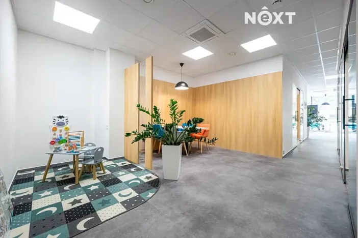 Prodej obchodního prostoru, Pardubice, Na Spravedlnosti, 200 m2