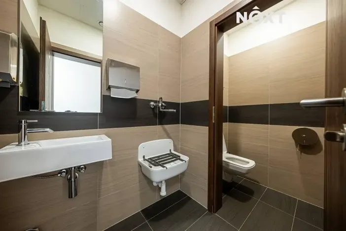 Prodej obchodního prostoru, Pardubice, Na Spravedlnosti, 200 m2