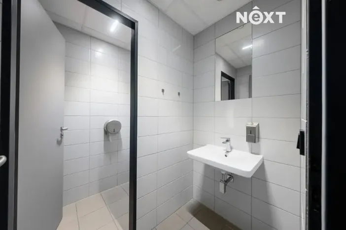 Pronájem obchodního prostoru, Pardubice, Na Spravedlnosti, 110 m2