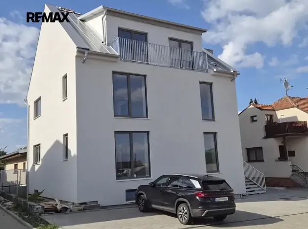Prodej bytu 3+kk, Moravany, Květná, 79 m2