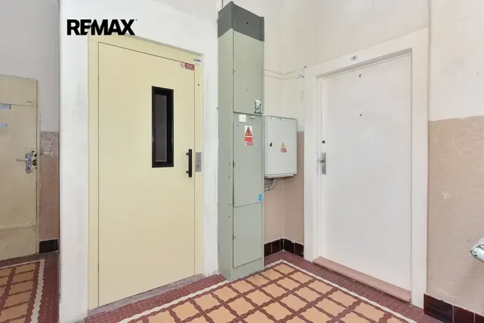 Pronájem bytu 1+kk, Plzeň, Pařížská, 41 m2