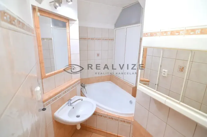 Pronájem bytu 3+1, České Budějovice, Ant. Barcala, 70 m2