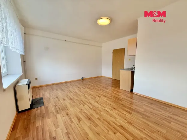 Pronájem bytu 1+kk, Blatná, Smetanova, 33 m2