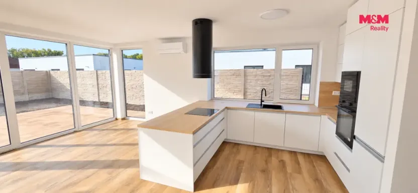Pronájem rodinného domu, Pardubice, 142 m2