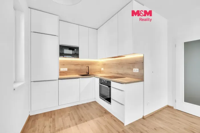 Pronájem bytu 2+kk, Chrudim - Chrudim IV, Luhanova, 50 m2