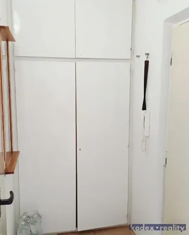 Pronájem bytu 1+kk, Hradec Králové, Třebechovická, 34 m2