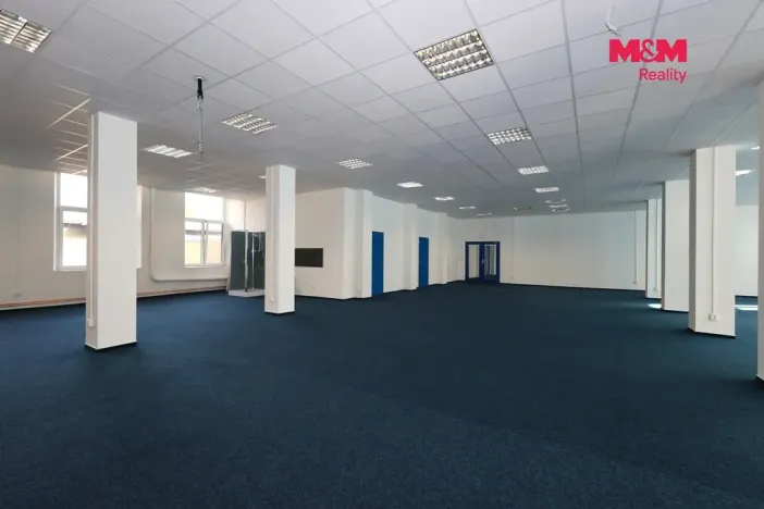 Pronájem kanceláře, Krnov, Čsl. armády, 520 m2