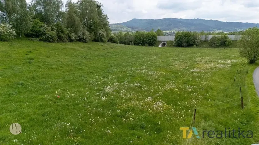 Prodej pozemku pro bydlení, Návsí, 1359 m2