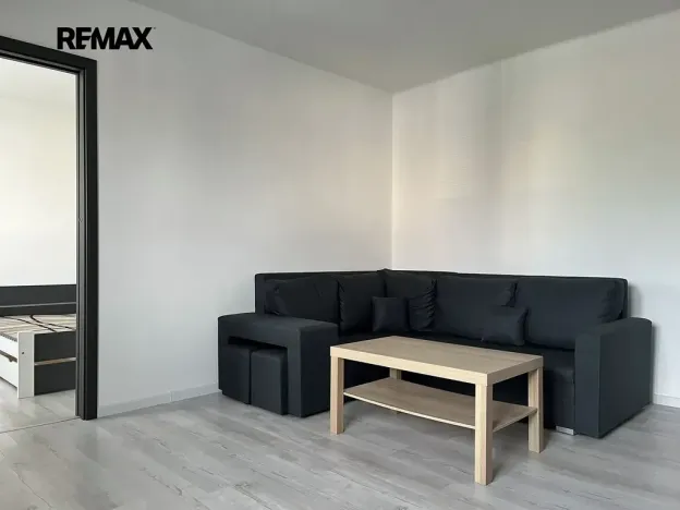 Pronájem bytu 2+kk, Kladno, Vodárenská, 36 m2