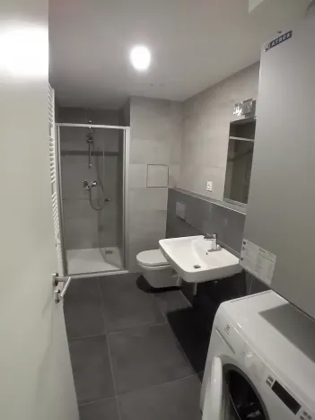 Pronájem bytu 1+kk, Praha - Hloubětín, Kbelská, 30 m2