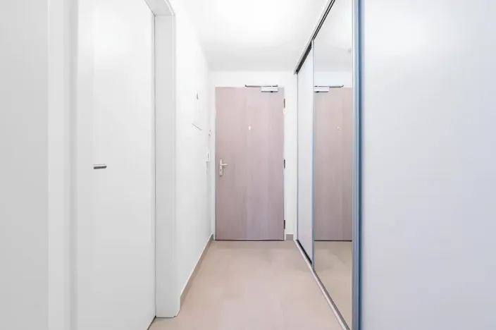 Pronájem bytu 1+kk, Praha - Hloubětín, Kbelská, 30 m2