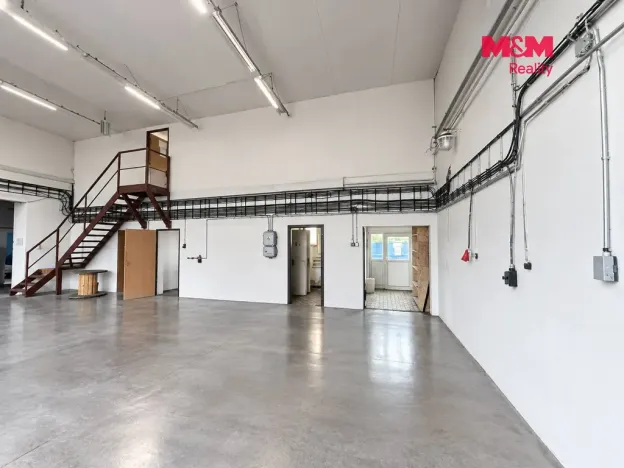 Pronájem skladu, Předměřice nad Labem, V Aleji, 356 m2