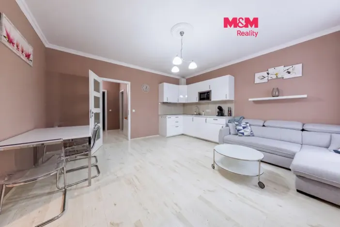 Pronájem bytu 3+kk, Karlovy Vary, Moravská, 80 m2