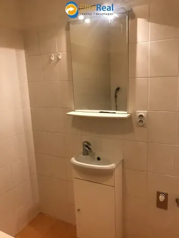 Pronájem bytu 1+kk, Olomouc, Peškova, 30 m2