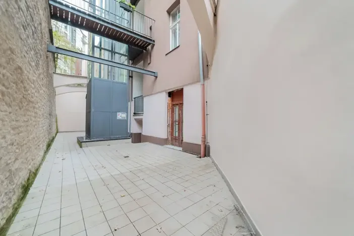 Pronájem obchodního prostoru, Praha - Žižkov, Ježkova, 64 m2