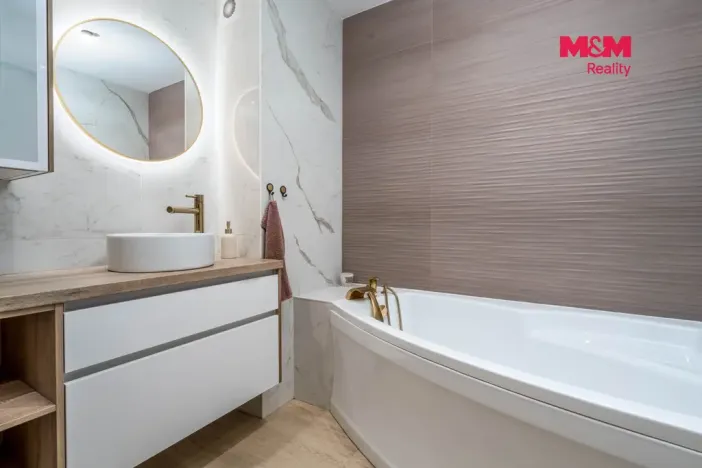 Prodej bytu 3+kk, Hradec Králové - Nový Hradec Králové, třída Edvarda Beneše, 81 m2
