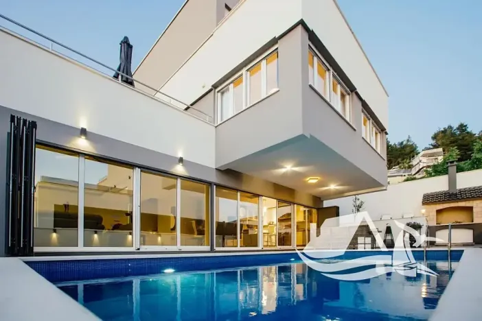 Prodej vily, Podstrana, Chorvatsko, 220 m2