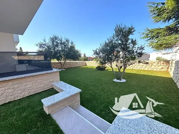 Prodej bytu 3+kk, Novalja, Chorvatsko, 82 m2