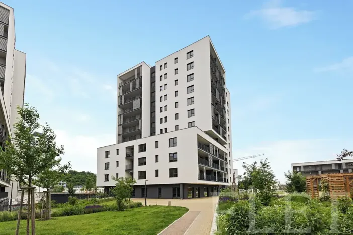 Pronájem bytu 1+kk, Praha - Modřany, Mezi vodami, 33 m2