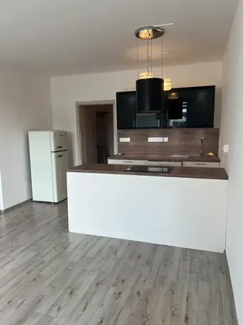 Pronájem bytu 2+kk, Horoměřice, Velvarská, 53 m2