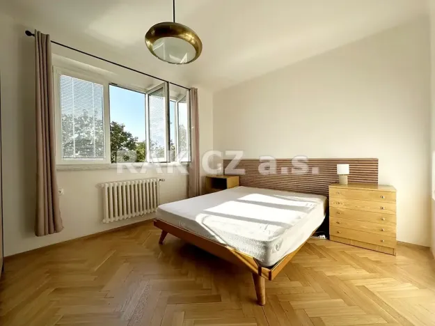 Pronájem bytu 3+1, Praha - Vinohrady, Pod Rapidem, 57 m2