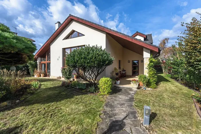 Prodej rodinného domu, Hostivice, U Lindbetonky, 245 m2